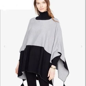 Ann Taylor NWT Womens ColorBlock Gray Black Tassel Pullover Knit Poncho One Size